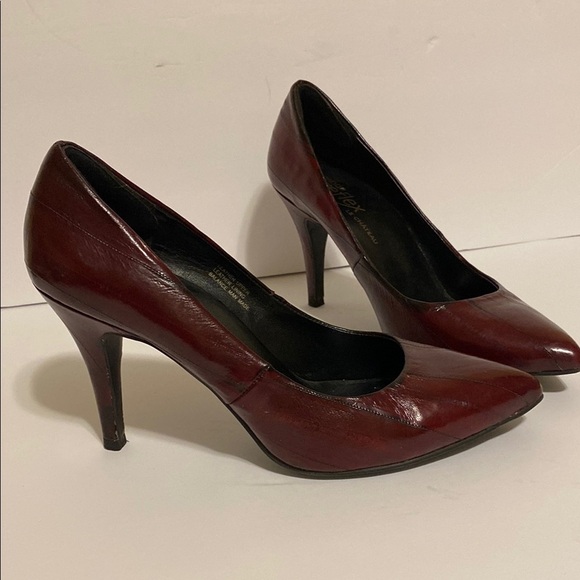 le chateau Shoes - Burgundy Black Leather Stiletto High Heels Pointed Toe Whimsigoth Dark Romantic